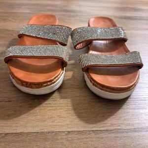 Catherine Malandrino Tan Slide Sandals Rhinestone Straps Cork & White Bottoms 10